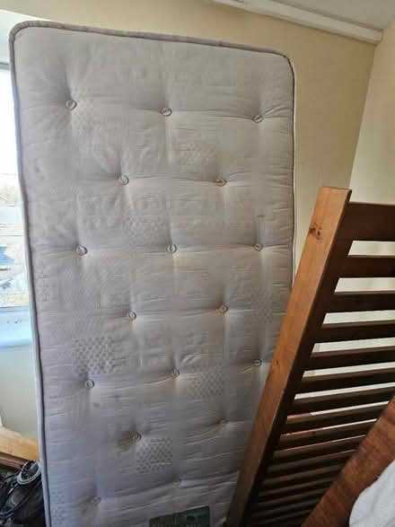 Photo of free Single mattress (Jericho OX1) #4