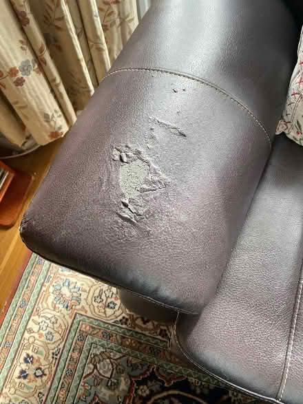 Photo of free 2 seater settee recliner (Kenley CR8) #2