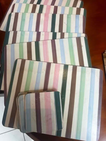 Photo of free Set of place mats (SW3) #1