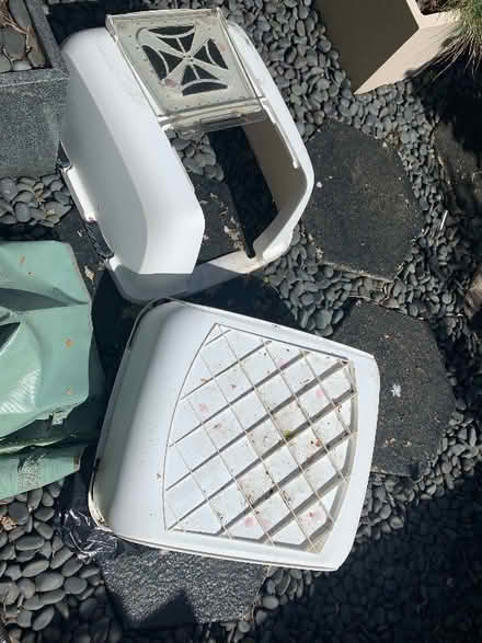 Photo of free Cat litter tray (Upper Sydenham SE26) #1