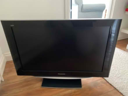 Photo of free Panasonic Viera 32" HD LCD TV (South bristol) #1