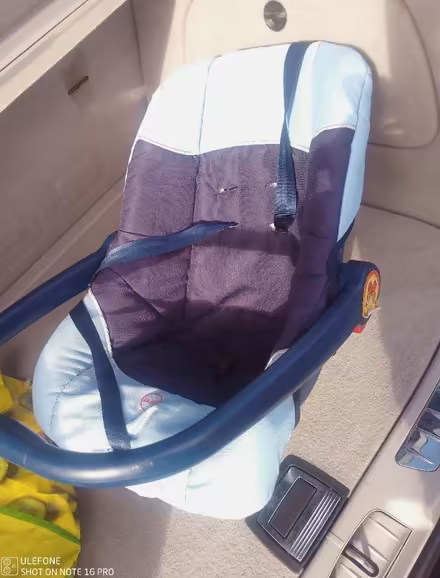 Photo of free Baby car seat (WV13) #2