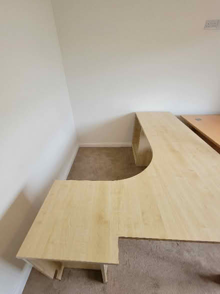 Photo of free Large Corner Desk (TN24) #1
