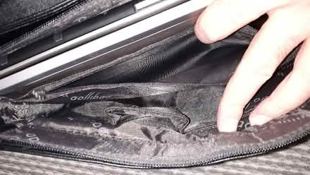 Photo of free Laptop/messenger bag (Merton Rise RG24) #2
