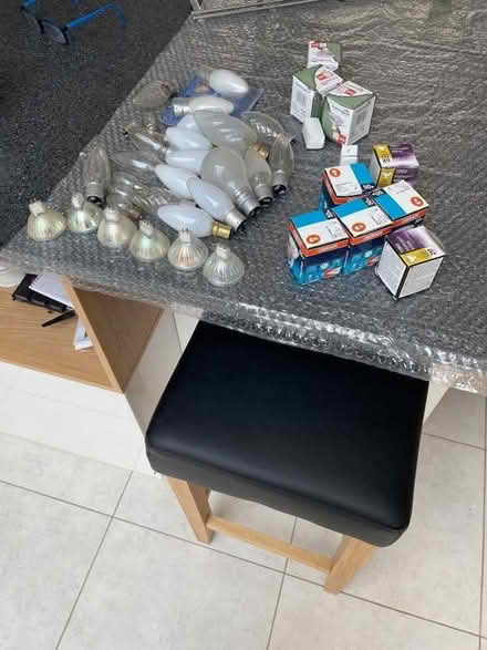 Photo of free Miscellaneous light bulbs (Kenilworth CV8) #1