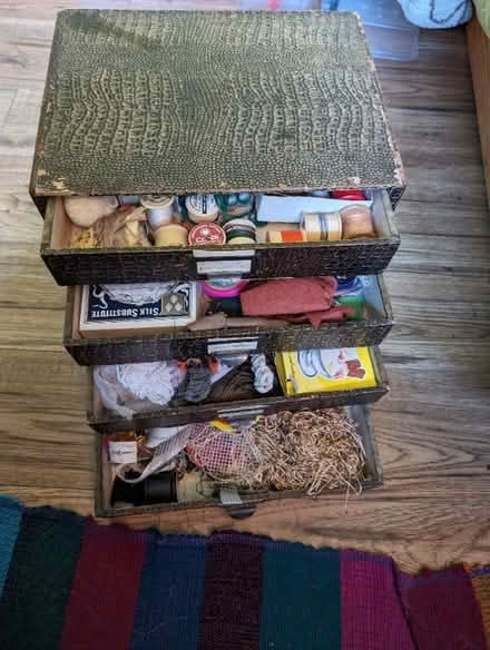 Photo of free Sewing box + bits (Wollaton Park NG8) #1