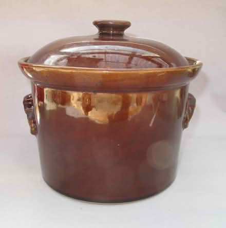 Photo of free Kitchen crockpot (Netherton) #1
