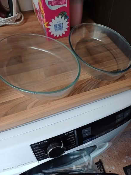 Photo of free Mix of glass bowls and oven glass dishes all to go together (Marldon TQ3) #2