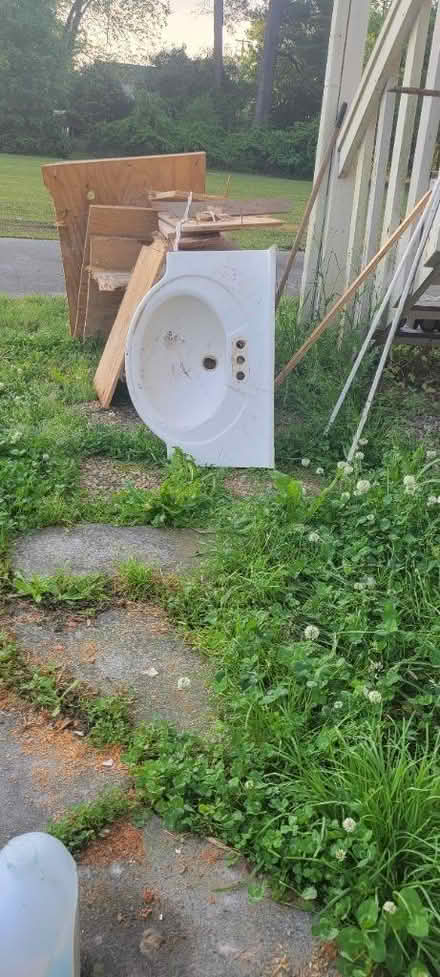 Photo of free Sink basin (Loris) #1