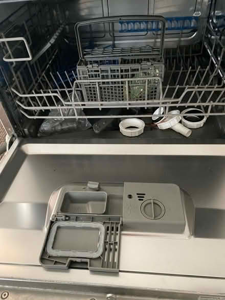 Photo of free Small counter top dishwasher (Formby near Formby Station) #2