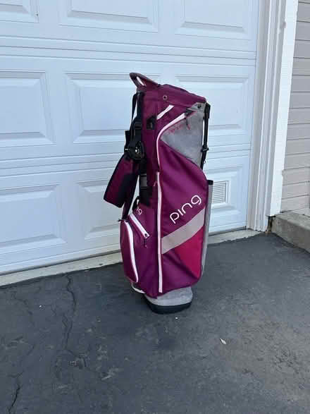Photo of free Golf Bag - Ping carry bag (Near downtown Pleasanton) #1