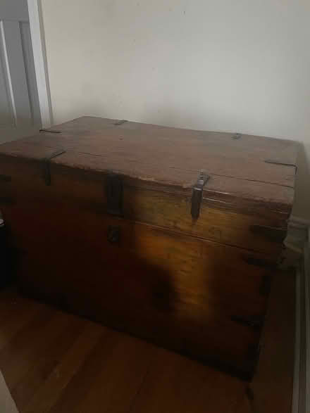 Photo of free Wooden chest (Upper West Side) #3