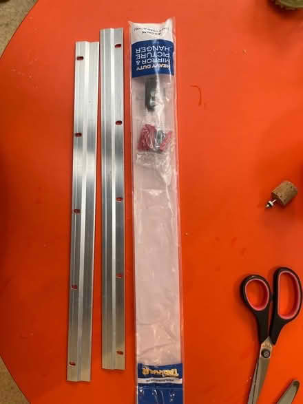 Photo of free mirror and picture hanger (CB1) #1