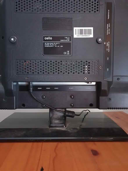 Photo of free 28" flat screen TV (Newfoundpool LE3) #3