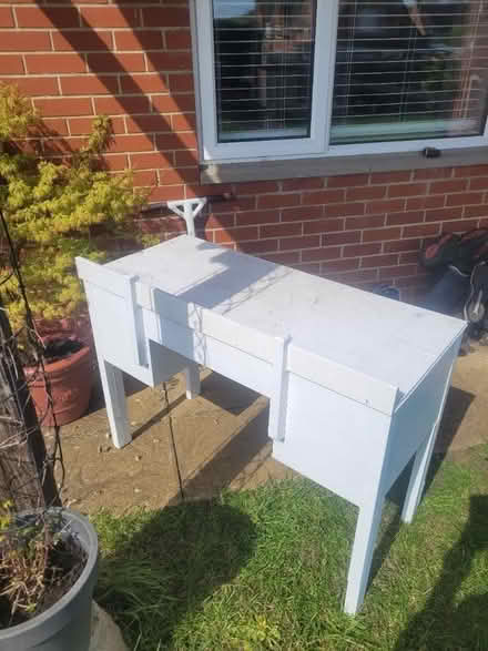 Photo of free White child's desk (Bruton BA10) #2