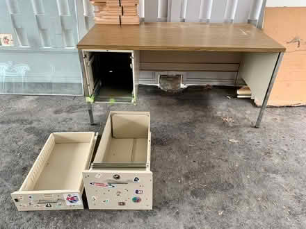 Photo of free Desk (Carlingwood area) #1