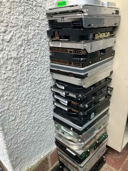 Photo of free Old IDE hard disks (Woodley RG5) #1