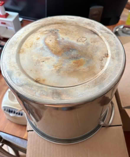 Photo of free 16 quart stock pot-stainless steel (Falls Church City) #3