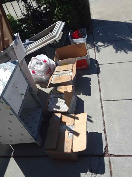 Photo of free UPDATE Mon. 4/22 Moving/Garage (Bascom/Moorpark) #1