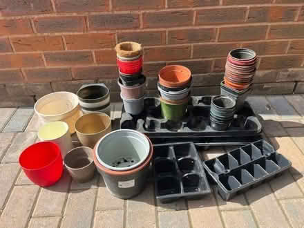 Photo of free Plant pots (Cemetery Hill MK41) #1