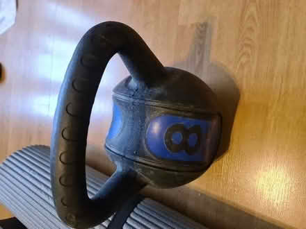 Photo of free 8kg kettlebell & exercise mat (Tower Gardens Estate N17) #1