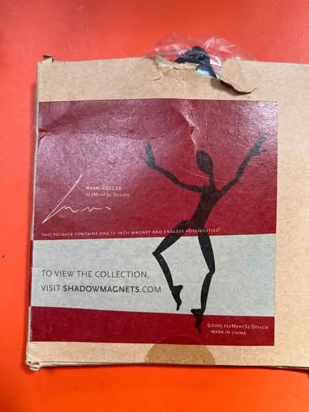 Photo of free Shadow magnet -box opened (CB1) #1