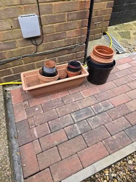 Photo of free Plant pots - various (St Albans) #1
