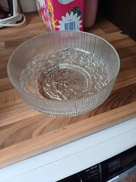 Photo of free Mix of glass bowls and oven glass dishes all to go together (Marldon TQ3) #3