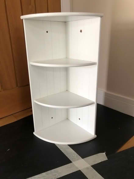 Photo of free White corner shelves (OX14 Abingdon) #1