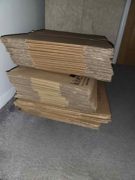 Photo of free Various sized small cardboard boxes (Moor Allerton LS17) #4
