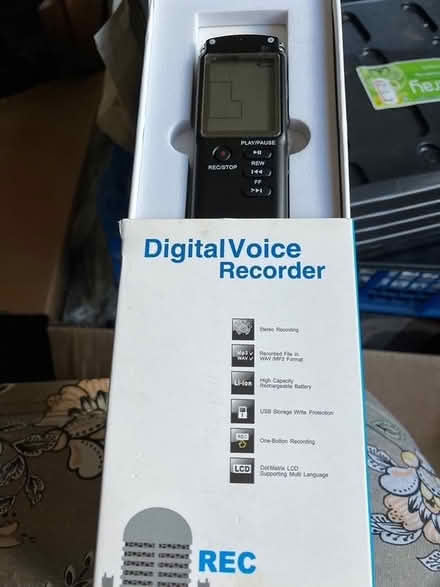 Photo of free Digital voice Recorder (Chesham HP5) #1