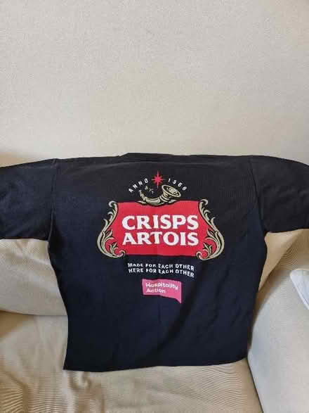 Photo of free T shirt medium never worn (King's Cross WC1X) #1