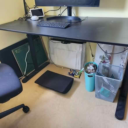 Photo of free desk 150 x 80cm (Emsworth PO10) #3