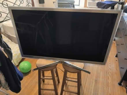 Photo of free Samsung TV 46_inch (Brooklyn, Flatbush) #2