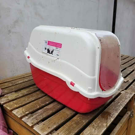 Photo of free Covered cat litter tray (Bernards Heath AL3) #1