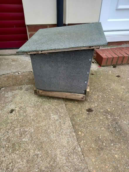 Photo of free Small animal shelter (High Brooms TN4) #4