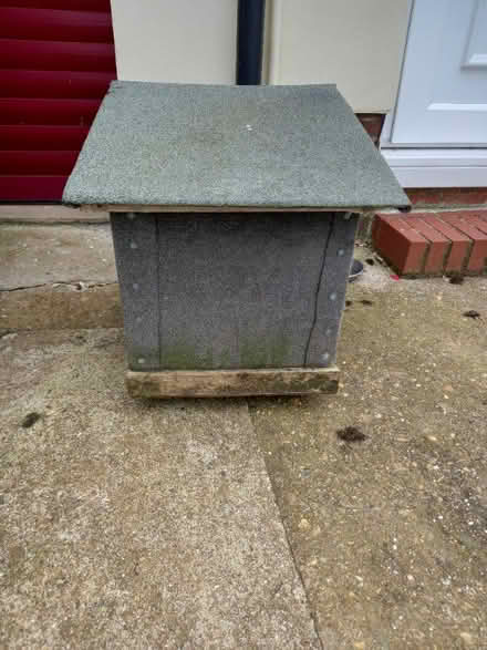 Photo of free Small animal shelter (High Brooms TN4) #3