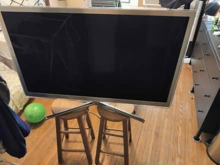 Photo of free Samsung TV 46_inch (Brooklyn, Flatbush) #3