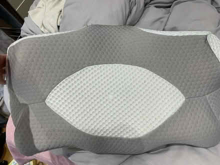 Photo of free Contour memory pillow (SE17) #2