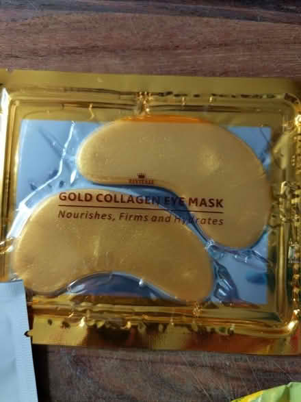 Photo of free Assorted cosmetics (Danderhall EH22) #4