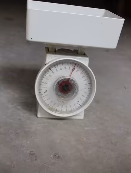 Photo of free Kitchen Weighing Scales (Bucknell SY7) #1