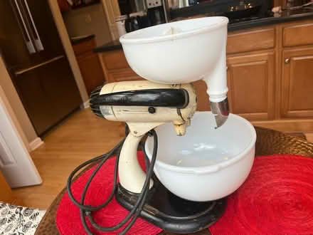 Photo of free Vintage Mixer - Fully Functional (North Shore / below Troy Hill) #4