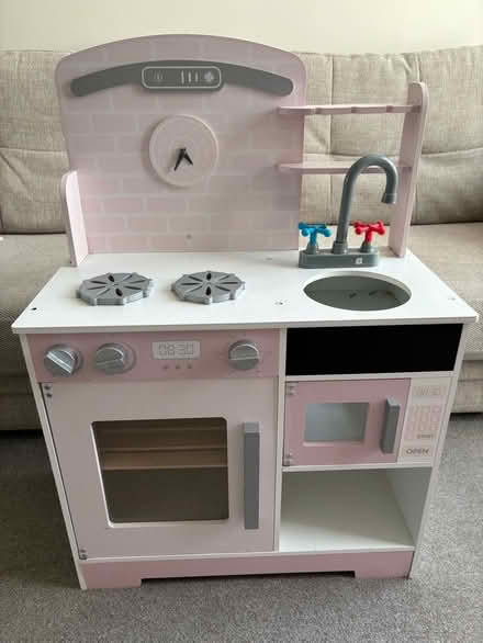 Photo of free Play kitchen (SG1 Stevenage) #1