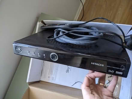 Photo of free Hitachi TV recorder DV3 (Hackbridge) #2