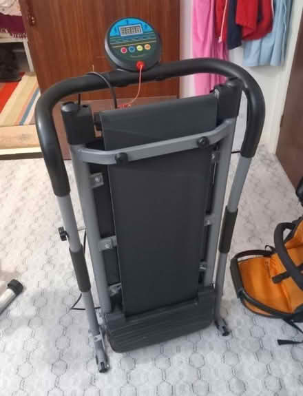 Photo of free Treadmill (SK7 Bramhall) #1