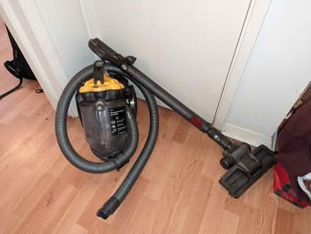 Photo of free Hoover Dyson (Surbiton KT6) #2