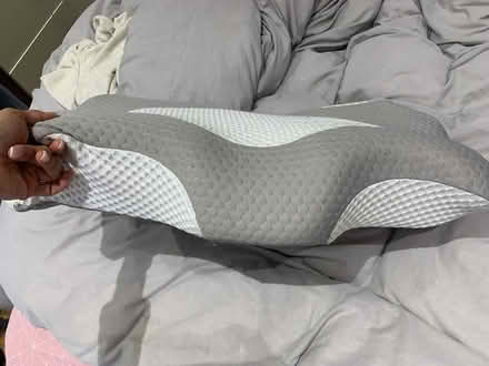 Photo of free Contour memory pillow (SE17) #1