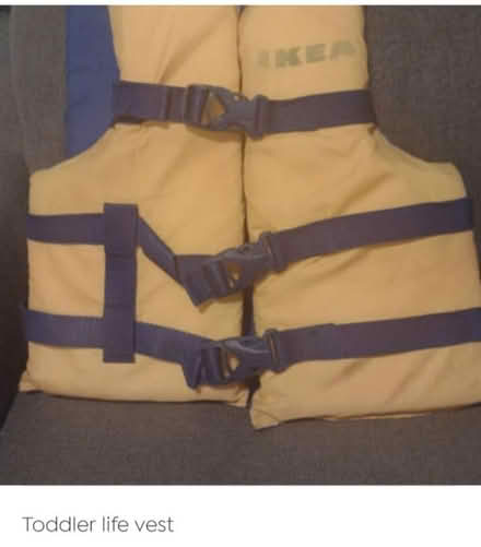 Photo of free Toddler Life vest (American University, NW) #1