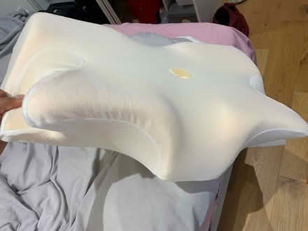 Photo of free Contour memory pillow (SE17) #3