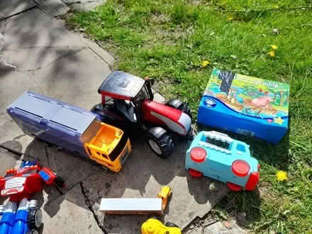 Photo of free Varios toys (Upper oldfield park) #1